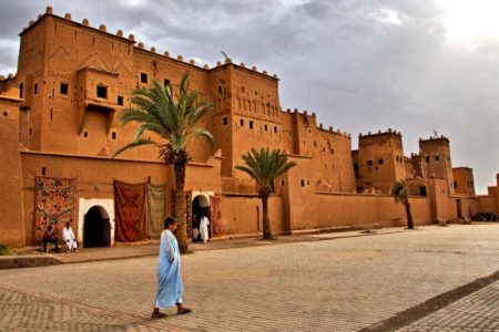 توقيع العقد التطبيقي الخاص بتنزيل طريق السياحة 2023-2026 على مستوى جهة درعة تافيلالت 