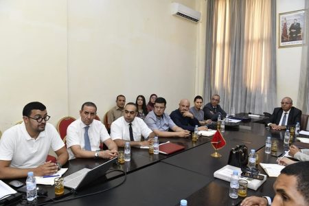 رئيس مجلس جهة درعة تافيلالت يترأس اجتماعا موسعا للوقوف على ترتيبات تنظيم الدورة الأولى من المعرض الجهوي للاقتصاد الاجتماعي والتضامني