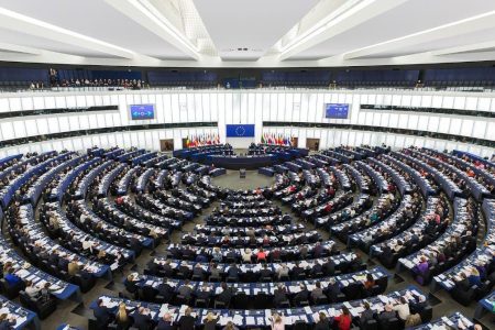 تعليق مجموعة البوليساريو في البرلمان الأوروبي أولى الأفعال بدل الأقوال من طرف بروكسيل لصالح المغرب