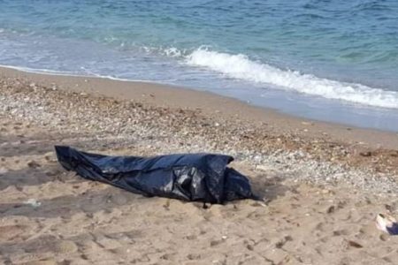 اقليم اشتوكة أيت باها: أمواج البحر تلفظ جثة شخص مجهول الهوية