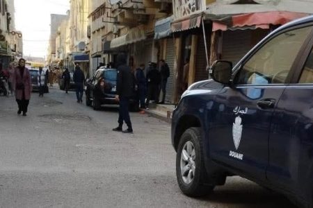 فرقة الجمارك تداهم محلات لبيع المجوهرات باليوسيفية