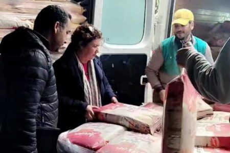 جمعية خميسة للتنمية والتضامن وبدعم من سفارة دولة الإمارات العربية المتحدة وبعض المحسنين تطلق مبادرة “قفة رمضان” لفائدة الأسر الفقيرة والمعوزة