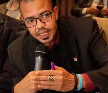 عندما يتحول “الأستاذ” الجامعي من البحث العلمي إلى مجرد “فراقشي” يبيع ويشتري في الشواهد والدرجات